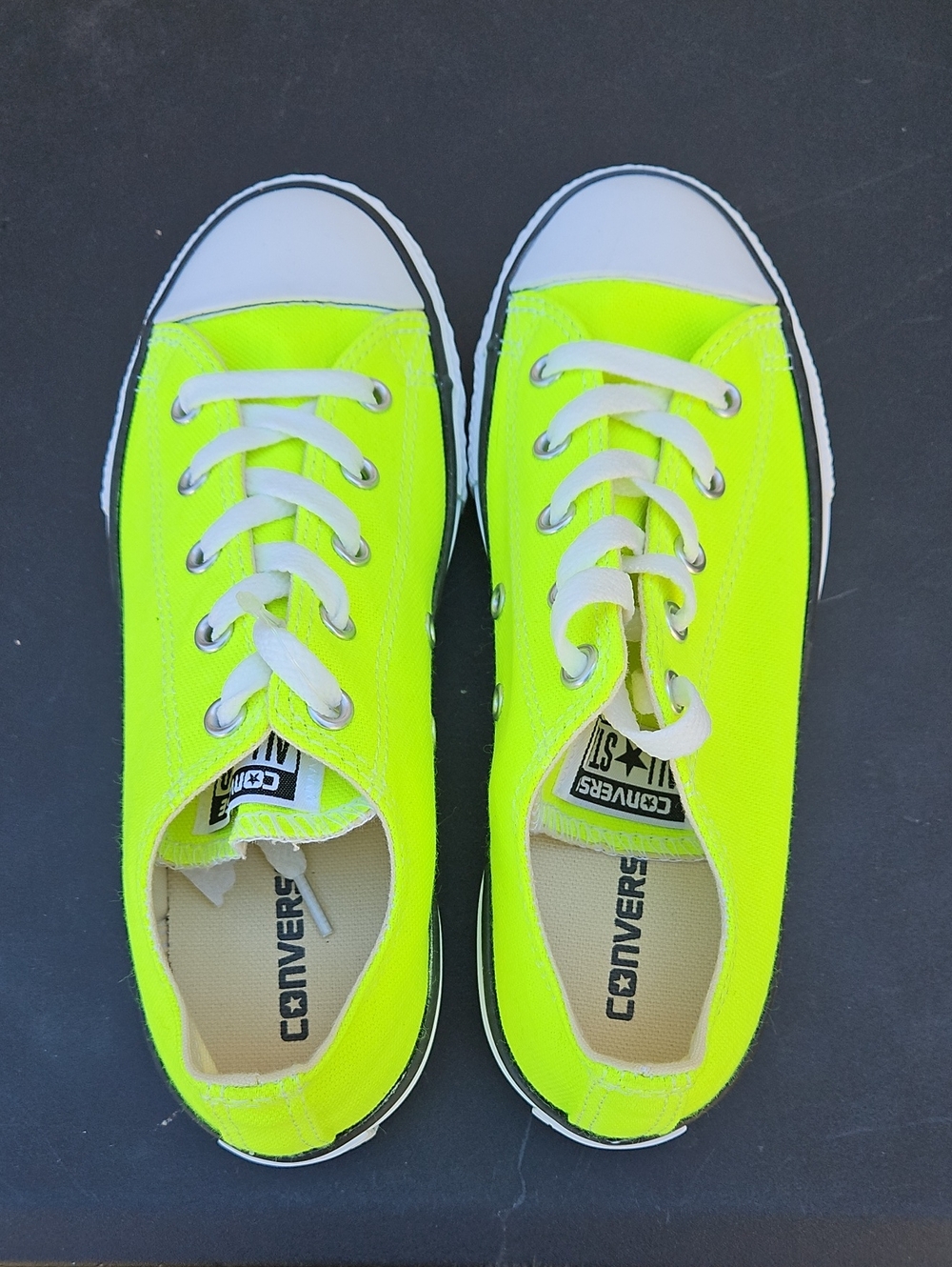 Converse Low Top Sneakers in Neon Yellow - US Size 3